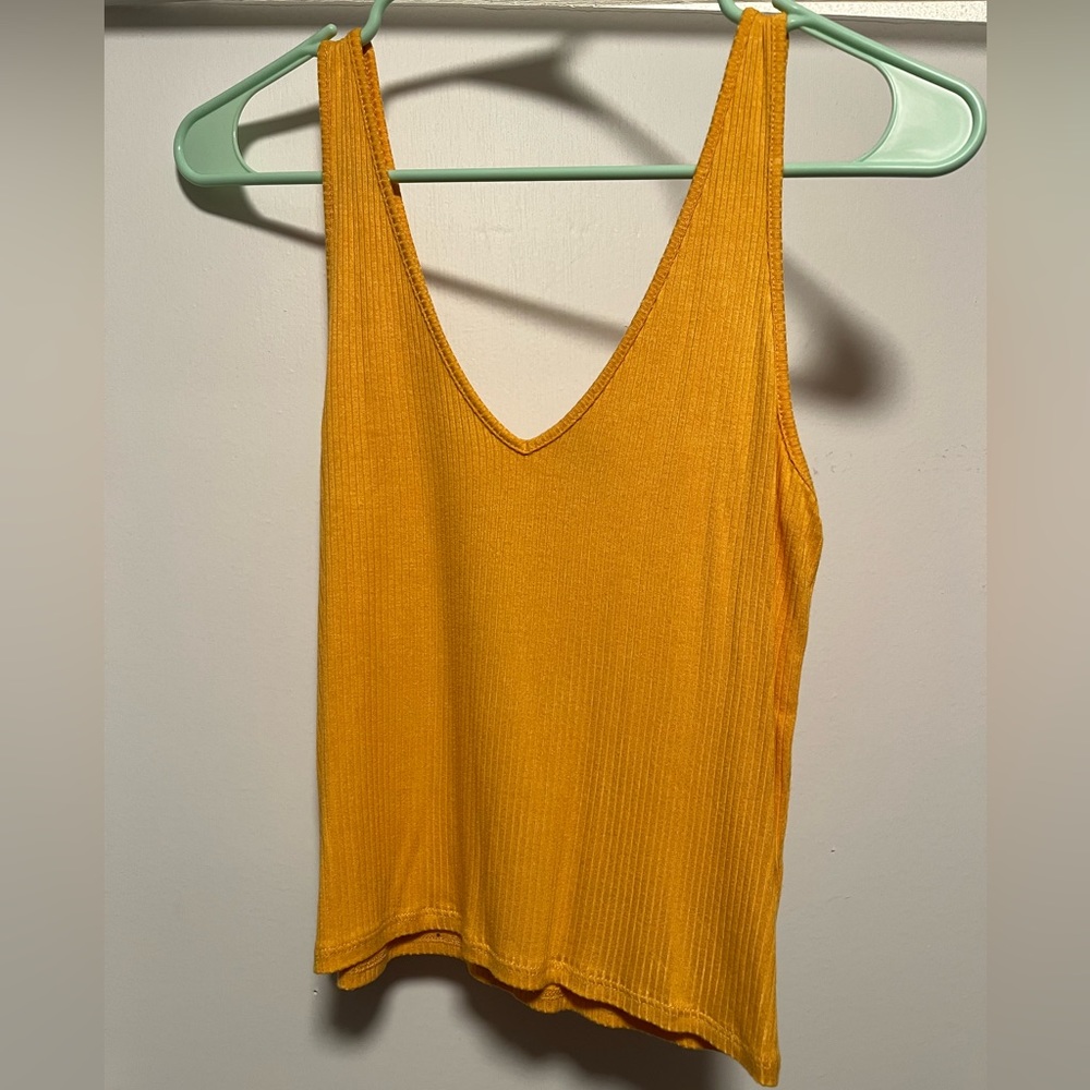 Buckle Crop Tank
